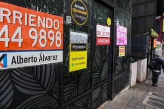 Diferentes establecimientos, no solo en el Parque Lleras, han tenido que cerrar. FOTO: MANUEL SALDARRIAGA