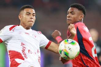 Aunque se esperaba un juego muy abierto, por la necesidad de los dos equipos, Medellín y América no se hicieron daño y dejaron todo en tablas. FOTO: MANUEL SALDARRIAGA.