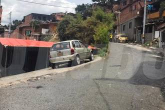 En esta calle del barrio Aures 2 habrían baleado a Branderley Vergara Alcaraz. FOTO: LAURA ROSA JIMÉNEZ 
