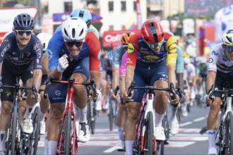 Ciclistas colombianos, con ritmo parejo en la Vuelta a España