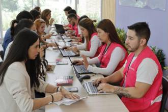Aproveche esta jornada de empleo para que aplique a las vacantes que estén disponibles para los habitantes de esta comuna en Medellín. / FOTO: CORTESÍA COMFAMA