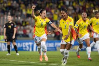 La capitana Daniela Montoya (Izq.) viene de anotar y asistir ante Perú por la 1.° fecha. /FOTO: JUAN ANTONIO SÁNCHEZ