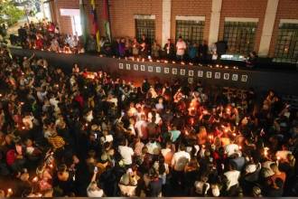 Velatón en Bello en memoria de los 17 fallecidos en accidente. FOTO: ALCALDÍA DE BELLO 