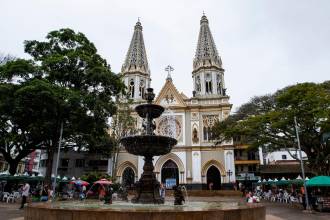 Parque principal de Andes. FOTO: JULIO CÉSAR HERRERA