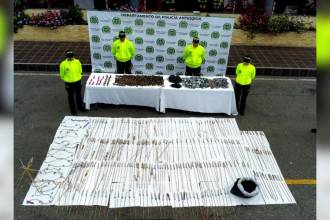 En el operativo incautaron material pirotécnico. FOTO: DEPARTAMENTO DE POLICÍA ANTIOQUIA