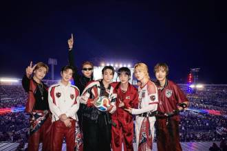 Primeras imágenes del escenario con miles de fanáticos este viernes 2 de octubre en Bogotá. FOTO: X YUTH LVS YOONGI ★ Y @bts.bighitofficial