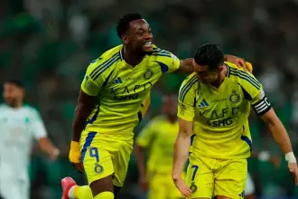Jhon Jáder Durán celebrando un gol con Cristiano Ronaldo en el Al-Nassr. /FOTO: INSTAGRAM @alnassr
