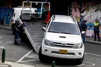 Este trámite gratuito está disponible para personas de los estratos 1, 2 y 3 de Medellín. / FOTO: ARCHIVO – JAIME PÉREZ