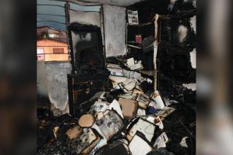 Así quedó la habitación de la casa luego de controlar el fuego totalmente. FOTO: CORTESÍA SERGIO ECHAVARRÍA