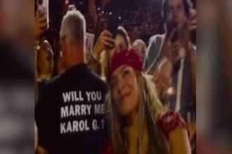  A Karol G le pidieron matrimonio en pleno concierto. FOTO: CAPTURA DE VIDEO INSTAGRAM @larevistavea