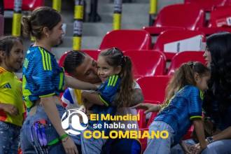El jugador colombiano Juan Camilo Portilla junto a su familia. FOTO: JUAN ANTONIO SÁNCHEZ 