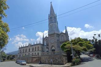 La parroquia fue construida entre 1936 y 1941. FOTO: CRISTIAN VÁSQUEZ