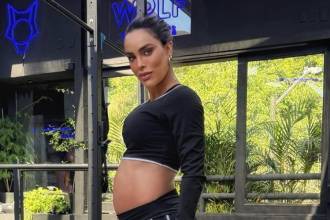 La actriz contó en una dinámica de Instagram cómo se prepara para su maternidad. FOTO: INSTAGRAM @SARACORRALES
