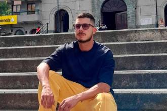 Santiago Castañeda trabaja por la educación de niños y jóvenes en San Antonio de Prado. Él nos contó sobre sus retos más importantes. / FOTO: DANIEL GONZÁLEZ.