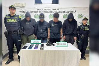 Capturados responsables de hurto a celulares en Laureles. FOTO: POLICÍA METROPOLITANA VALLE DE ABURRÁ