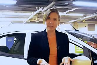 Zulma Guzmán Castro, acusada en Colombia de matar a dos niñas con frambuesas envenenadas, fue rescatada del río Támesis tras huir por varios países. FOTO: CAPTURA DE VIDEO