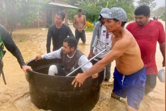 El desbordamiento del río Mulatos, en Necoclí, dejó cientos de viviendas bajo el agua. FOTO: CORTESÍA ALCALDÍA DE NECOCLÍ