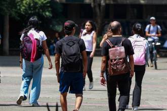 Estudiantes universitarios. FOTO: MANUEL SALDARRIAGA