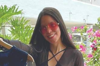 Vanessa Rojas lidera esta iniciativa, que le apuesta a que las mujeres compartan un rato agradable, le sumen un par de prendas al clóset y le ayuden al planeta. FOTO: JAIDER ESCOBAR