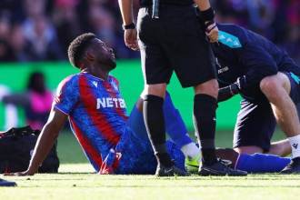 Lesión de Jefferson Lerma en el Crystal Palace. FOTO: TOMADA DE X @DESTINODEPORTIV