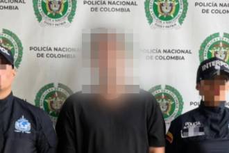 El hombre habría sido el encargado de crear y liderar la red de fraude que se apropió de más de un millón de dólares. FOTO: CORTESÍA POLICÍA NACIONAL