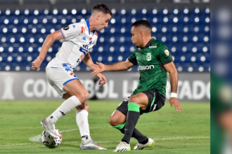 El Verdolaga terminó el partido con 10 hombres en la cancha. /FOTO: X @Libertadores