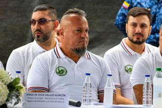 De izquierda a derecha: Alias Pocho, alias Vallejo, alias Iván el Barbado, alias Carlos Pesebre, alias Grande Pa y alias Tom. FOTO: MANUEL SALDARRIAGA