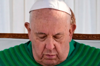 El papa Francisco falleció a causa de un derrame cerebral. /FOTO: AFP 