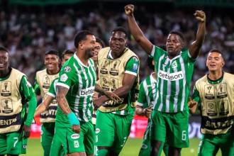 Jugadores de Atlético Nacional celebrando el paso a la fina de Liga. FOTO: JUAN ANTONIO SÁNCHEZ