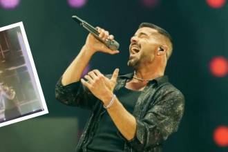 El gas salió mientras interpretaba ‘Vente pa’ cá’. FOTOS: INSTAGRAM @RICKYMARTINPR Y X @24_MORELOS
