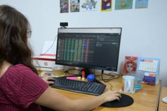 El curso de inteligencia artificial tiene varios módulos prácticos. FOTO: CORTESÍA ALCALDÍA DE MEDELLÍN