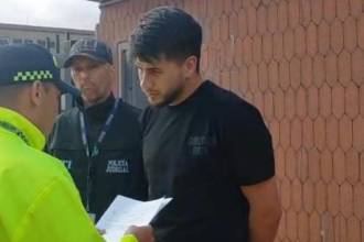 Momentos en que la Policía captura a Mateo Ramírez. FOTO: CORTESÍA FISCALÍA GENERAL DE LA NACIÓN