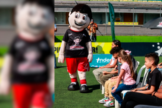 Entrega de uniformes en el Festival de Festivales 2024. /FOTO: MANUEL SALDARRIAGA