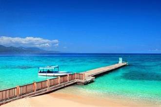 Muelle de Doctor’s Cave Beach Club en Montego Bay, Jamaica, famoso por sus aguas turquesas cristalinas. FOTO: WINGO