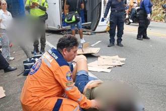 Los heridos fueron trasladados al Hospital San Juan de Dios de San Luis. FOTO: X @AREGIONALCOM