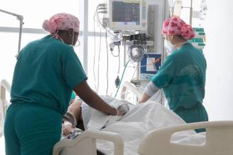 Al priorizar gastos, algunos servicios de los hospitales flaquean. FOTO: ARCHIVO - EDWIN BUSTAMANTE