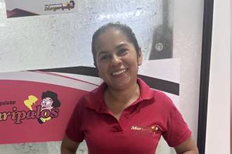 “Interactuar nos abrió las puertas desde el primer momento, y gracias a su respaldo, logramos legalizar y hacer crecer nuestro negocio. A ellos les debemos gran parte de lo que somos hoy”, dice Gloria Elena Tabares, de ‘Margaripalos’. FOTO: CORTESÍA