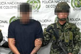 Capturado en Guatapé por agredir a policías y al Ejército. FOTO: POLICÍA ANTIOQUIA