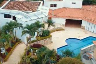 El lugar sigue funcionando y ya serán las autoridades, que recibirán el informe de lo que fue encontrado, las que definan su futuro. Allí siguen varios adultos. / FOTO: CORTESÍA