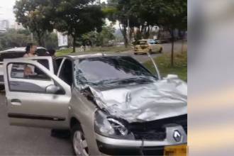Accidente registrado en la Aguacatala. FOTO: CORTESÍA DENUNCIA ANTIOQUIA