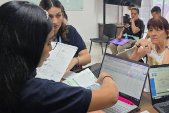 Una ayuda que busca meterle mano a esas casas que andan pidiendo arreglo urgente. FOTO: ALCALDÍA DE MEDELLÍN