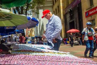 Un nuevo día de sorteos de las loterías ilusiona a los colombianos con una platica extra. / FOTO: CAMILO SUÁREZ
