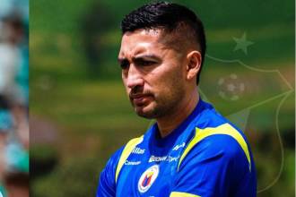 El futbolista del Deportivo Cali Ronaldo Pájaro (izq.) y el exfutbolista del Deportivo Pasto Carlos Daniel Hidalgo. FOTO: @RONALDOPAJARO Y DEPORTIVO PASTO