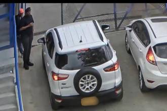 La entrada estaba siendo custodiada por personas externas al Inpec. FOTO: TOMADA DE VIDEO