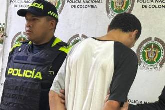 Luis Carlos Ospina, quien presuntamente le tiró gasolina y prendió a su mujer en Barbosa. FOTO: POLICÍA METROPOLITANA 