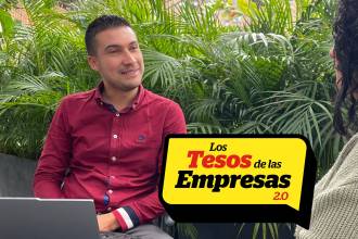 Gustavo les agradece a los dueños de la compañía, don Juan y doña Luz María, por el apoyo y la confianza que siempre han depositado en él. FOTO: JAIDER ESCOBAR