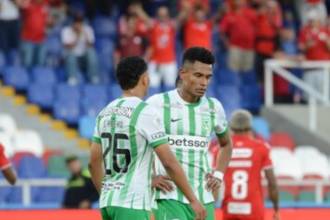 Los verdolagas no pudieron ocultar la decepción por no ganar en Cali. FOTO: COLPRENSA