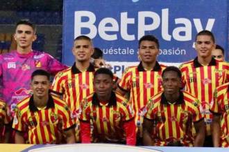 Si el equipo desaparece, un posible regreso solo podría darse por vía política y arrancando desde la B. FOTO: DIMAYOR