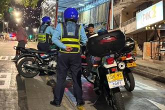 Controles en el corredor de metroplús. FOTO: ALCALDÍA DE MEDELLÍN