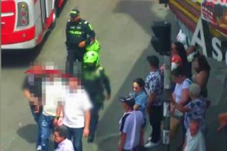 Así cogieron a los tres falsos agentes de la Sijín. FOTO: CORTESÍA ALCALDÍA DE MEDELLÍN